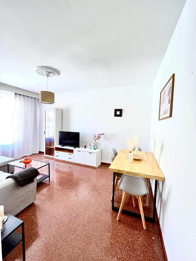 Vera Apartment, Acogedor Y Tranquilo En El Corazon De La Ciudad อันเตเกรา ภายนอก รูปภาพ